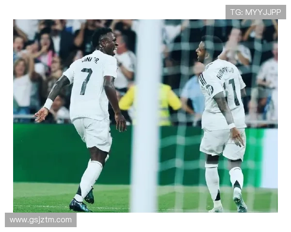 姆巴佩维尼修斯与球队脱节 八人奔跑弥补平衡 姆巴佩维尼修斯与球队脱节 八人奔跑弥补平衡